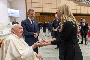 La primera dama se reunió con el papa Francisco  en el marco de la iniciativa "anti-bullying" que impulsa junto a Scholas Ocurrentes.