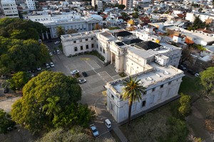Imagen aérea de la Legislatura de Santa Fe. Crédito: Fernando Nicola