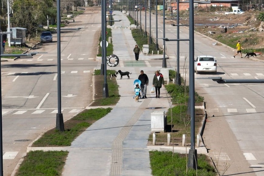 During this year, the works of Menchaca Street between Gorriti and Larrea were completed, a work that was designed, projected, carried out and controlled by the municipal government, with funding from the Nation.  Credits: Fernando Nicola