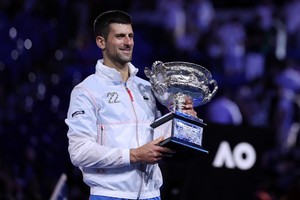 Novak Djokovic no le dio chances a Stefanos Tsitsipas y lo venció en 3 sets. Crédito: Reuters