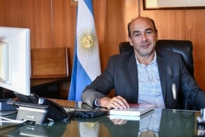 Eduardo Setti, secretario de Finanzas, el hombre que renueva la “deuda en pesos” más cara y a corto plazo.