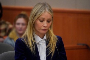 Gwyneth Paltrow reacciona al veredicto en el juicio por su colisión de esquí de 2016 con Terry Sanderson, de 76 años, el jueves 30 de marzo de 2023 en Park City, Utah, EE. UU. Vía Reuters