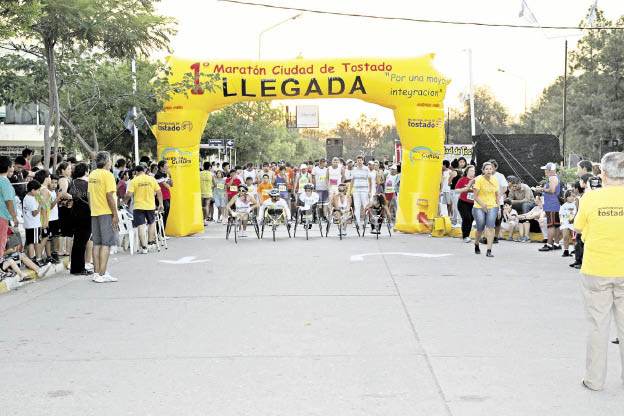 Importante convocatoria en la primera maratón de Tostado