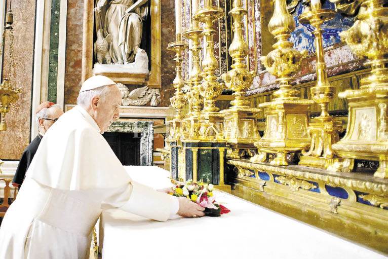 Francisco a los cardenales: “Que Dios los perdone por lo que han hecho”