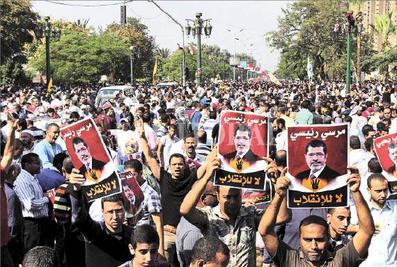Egipto: aplazaron  el juicio a Mursi
