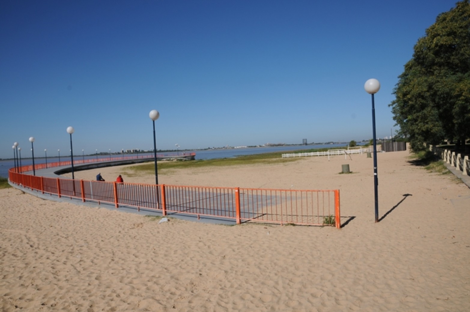 La laguna Setúbal desde la Costanera Oeste