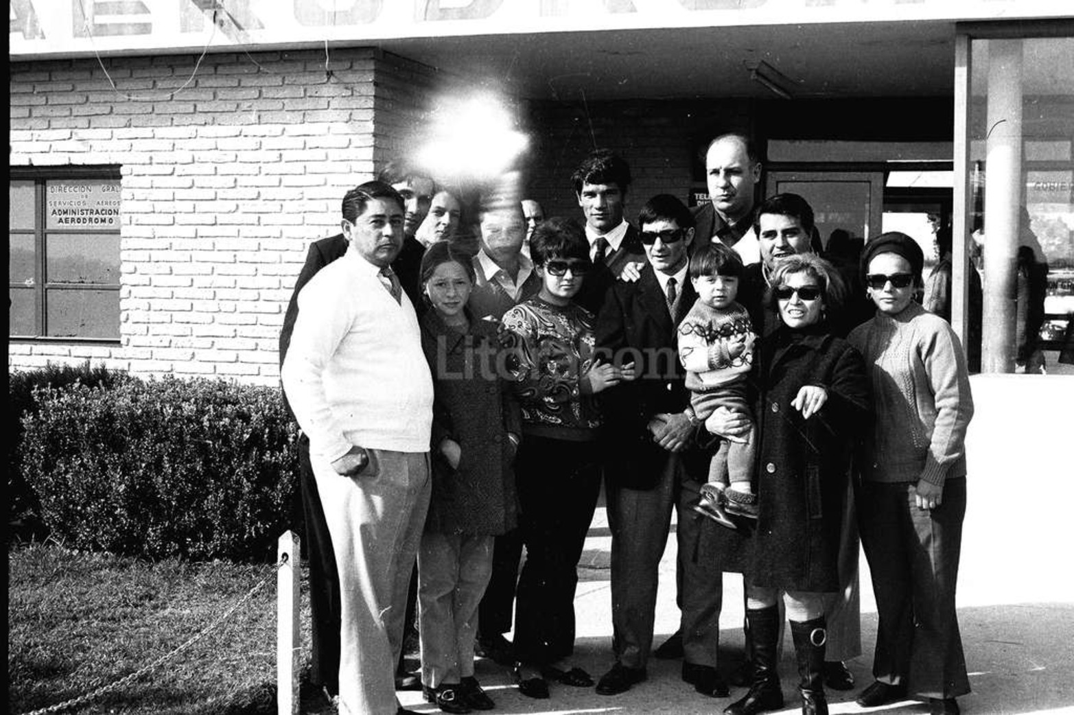 En el aeropuerto de Sauce Viejo, en la previa del viaje a Roma.