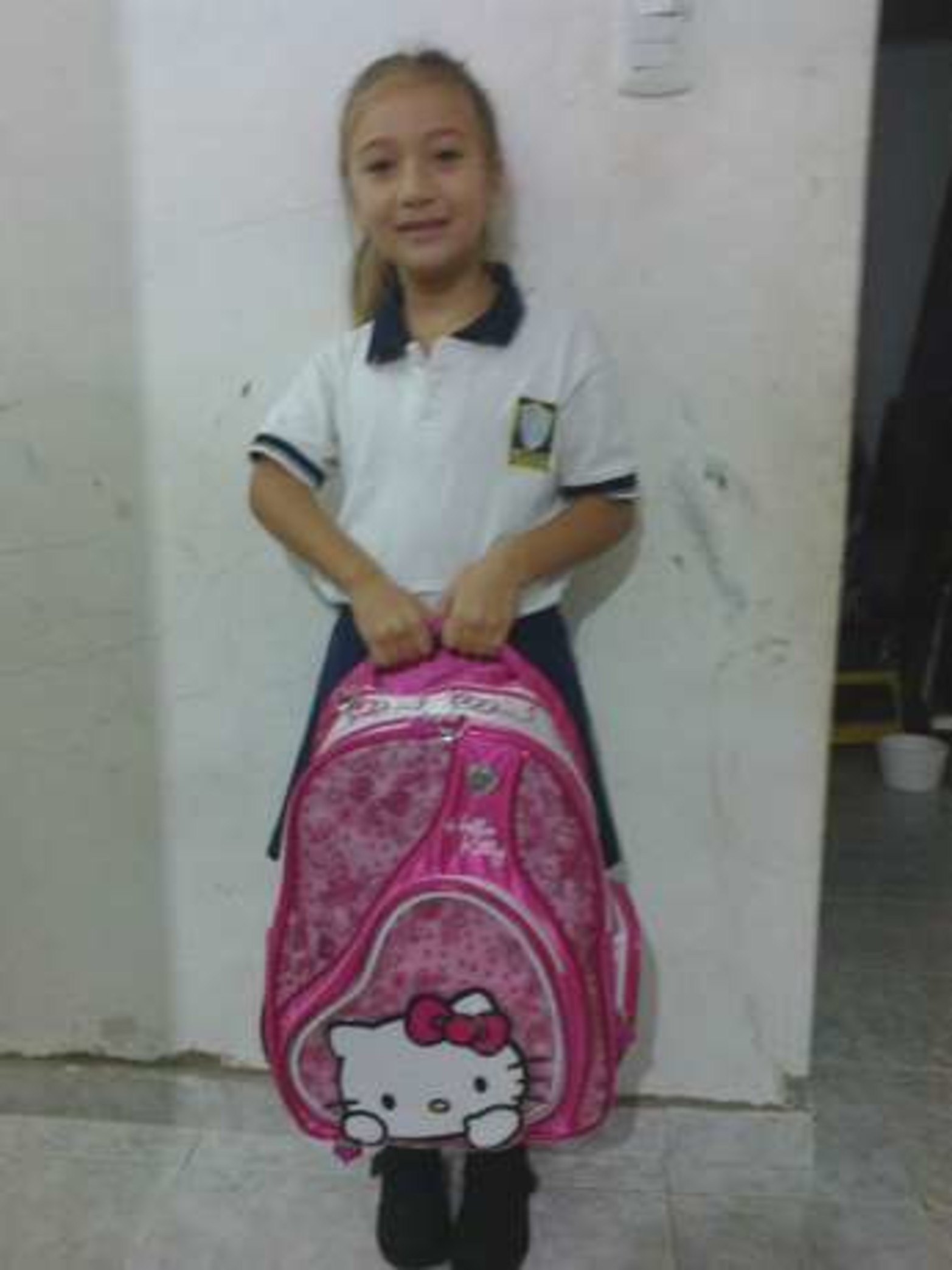 Pilar Frutos Haas, comenzo 2º grado, escuela San Cayetano! Hermosa y feliz mi princesita!!!