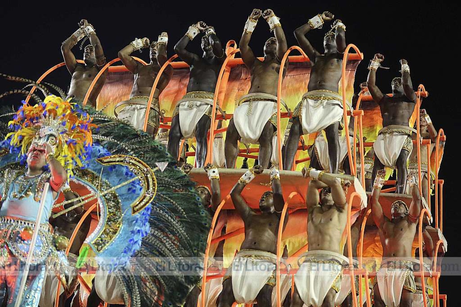 La fiesta en el sambódromo de San Pablo