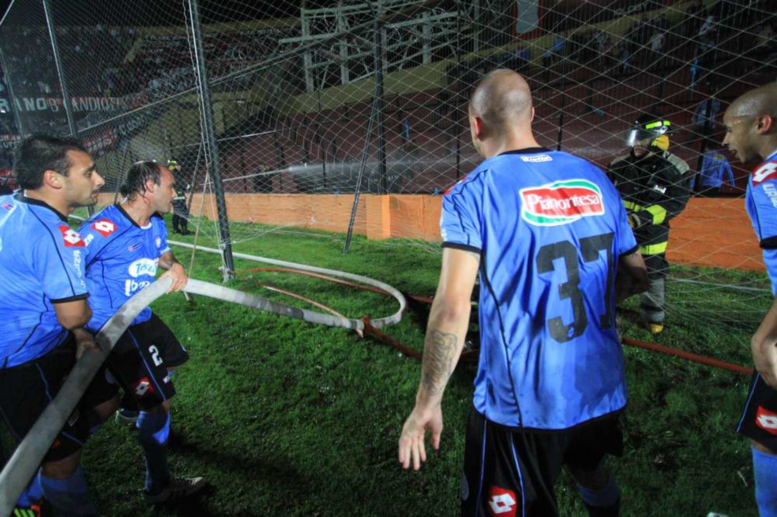 Incidentes en la cancha de Colón (Agosto 2012)