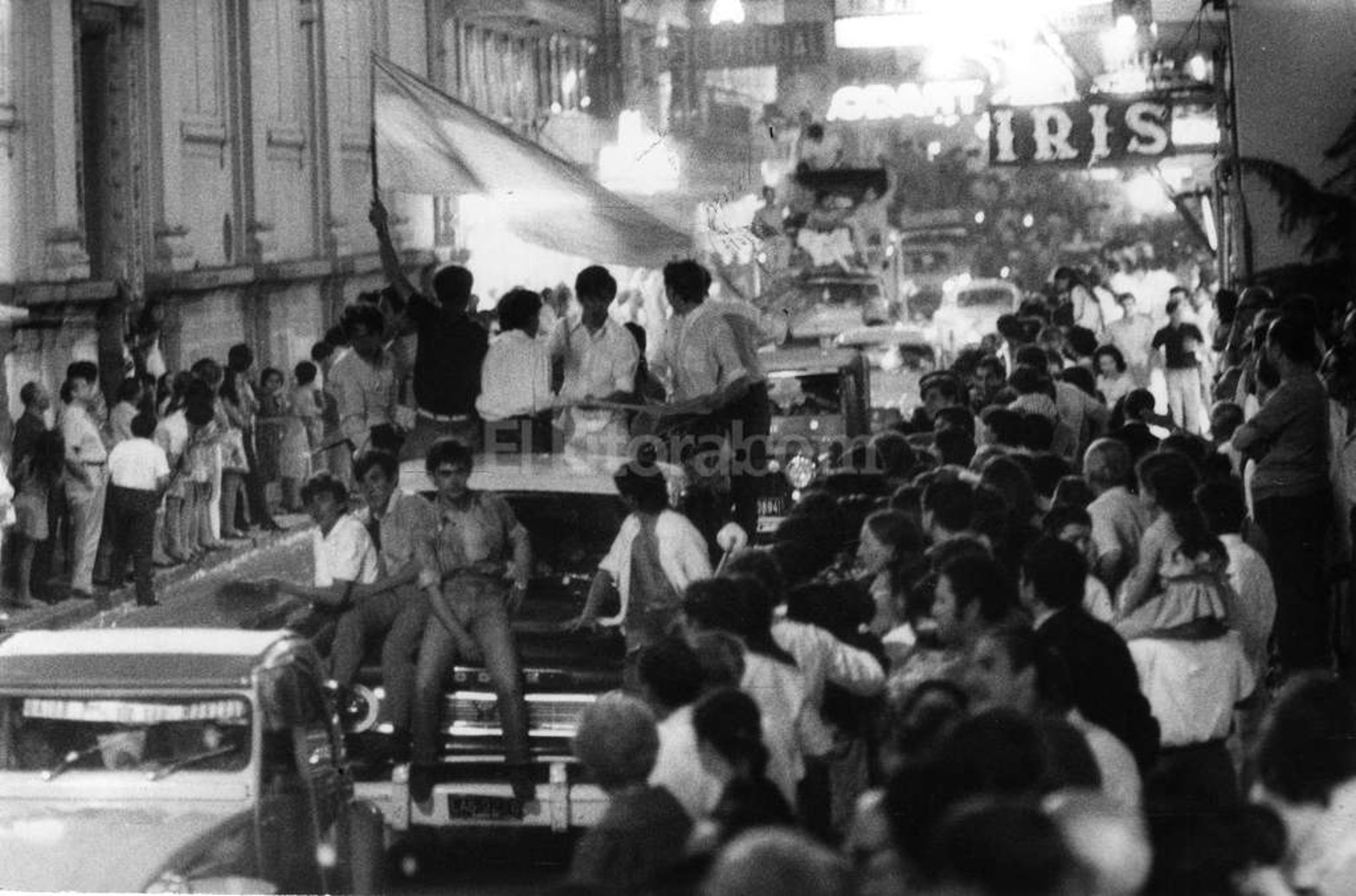 Así fue el recibimiento a Monzón por las calles de Santa Fe.