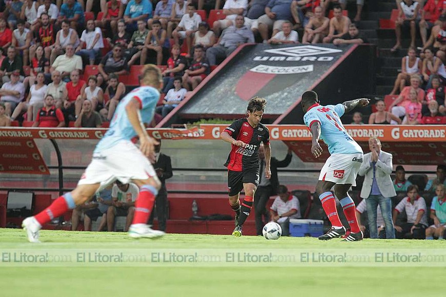 Debut y triunfo para Colón