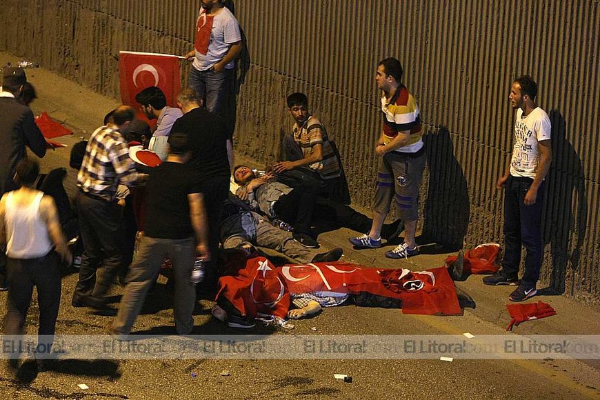 15 imágenes del intento de golpe de Estado en Turquía