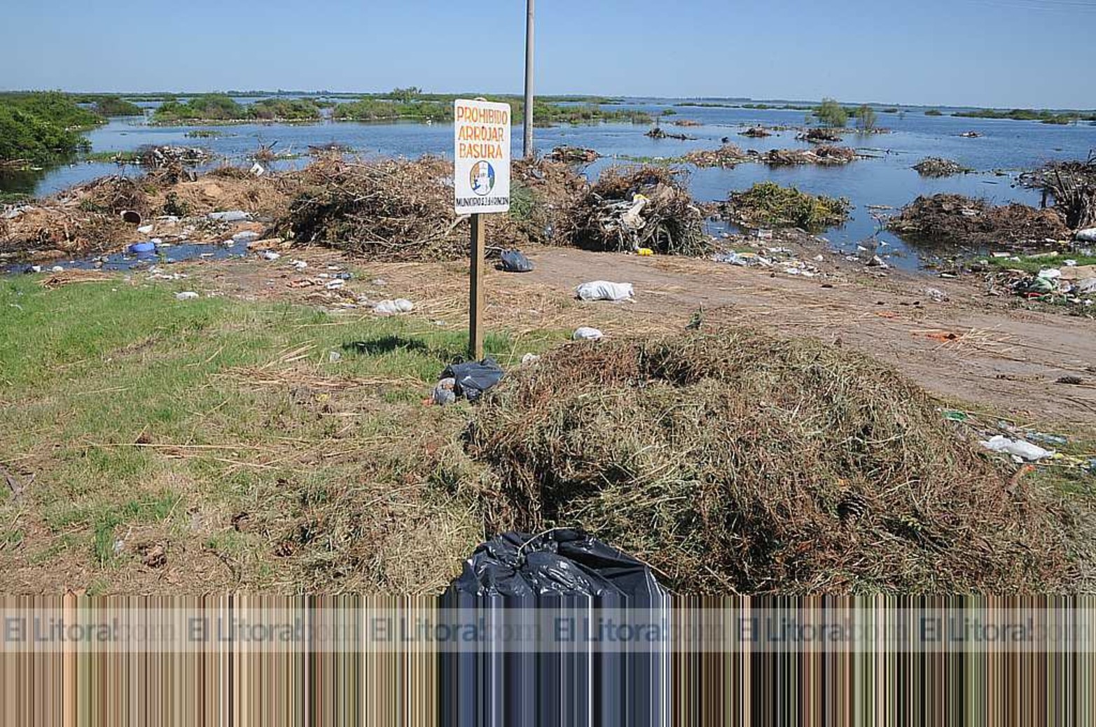 Tira De Basura Barrio Lomas San Jose Rinco