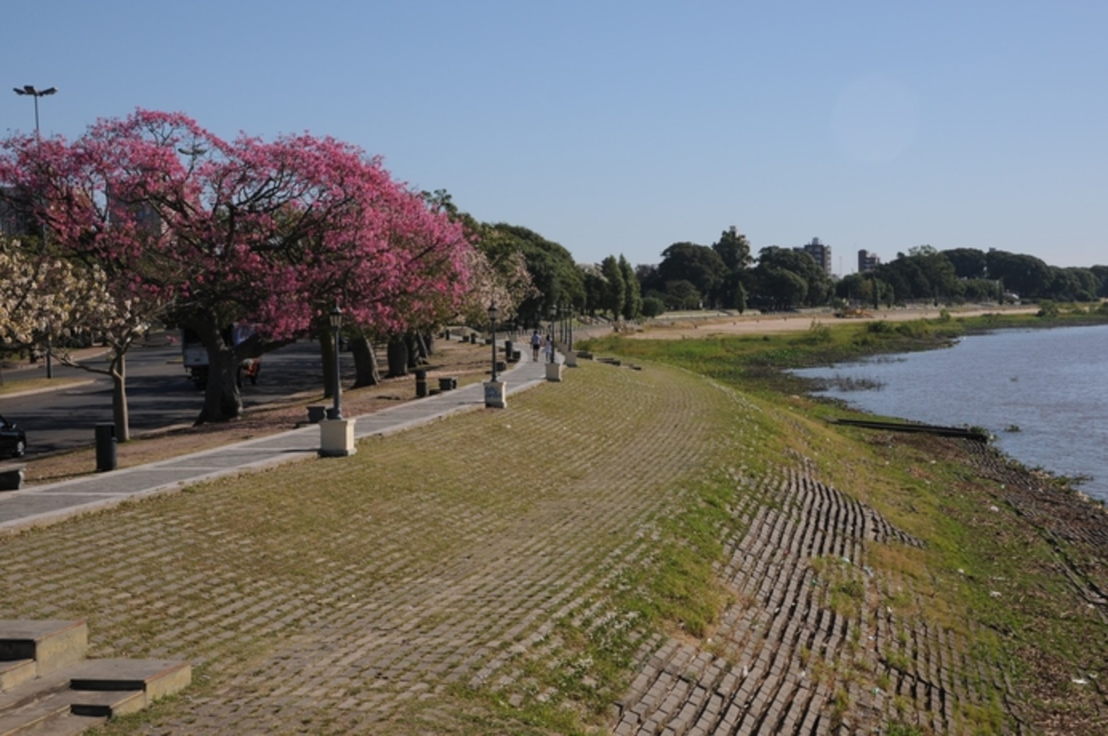 La laguna Setúbal desde la Costanera Oeste