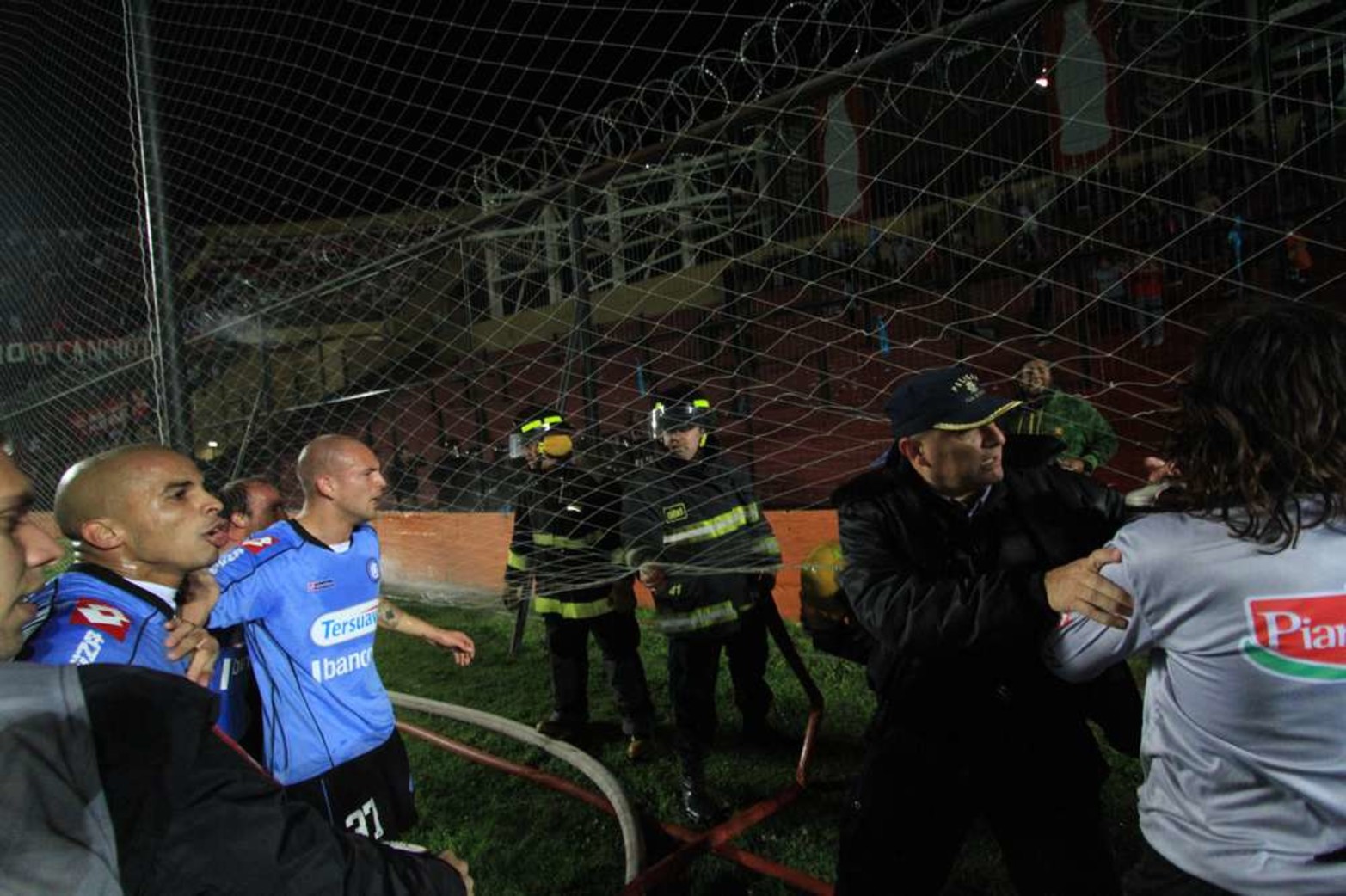 Incidentes en la cancha de Colón (Agosto 2012)