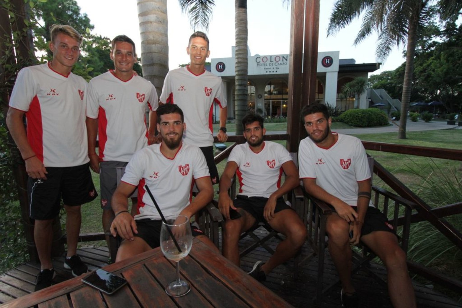 Jugadores de Instituto de Córdoba alojados en el Club de Campo de Colón