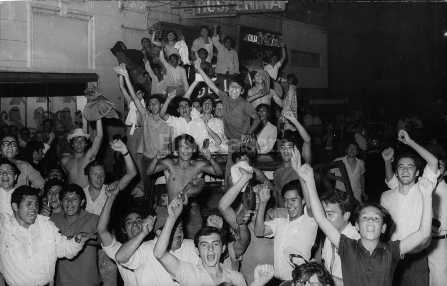 Así fue el recibimiento a Monzón por las calles de Santa Fe.