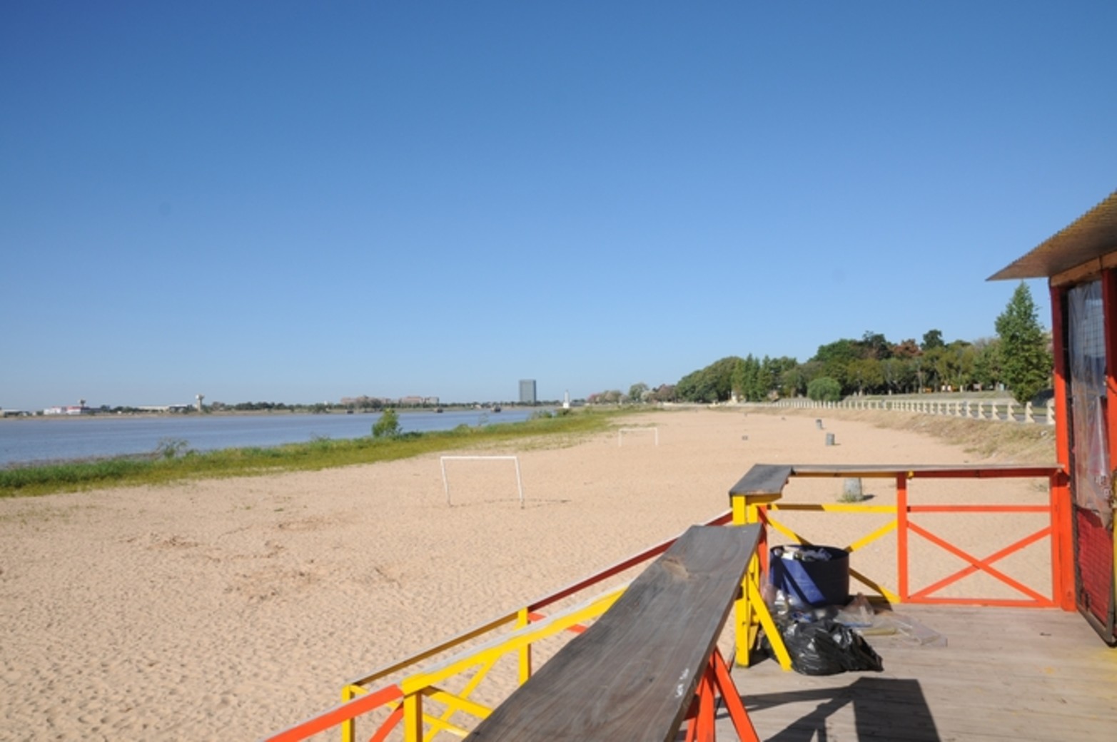 La laguna Setúbal desde la Costanera Oeste