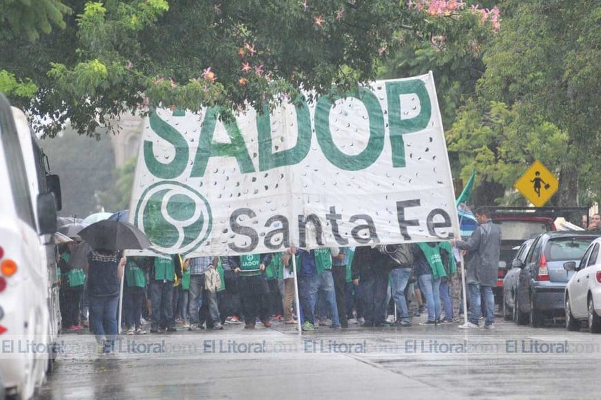Movilización docentes al ministerio de educación