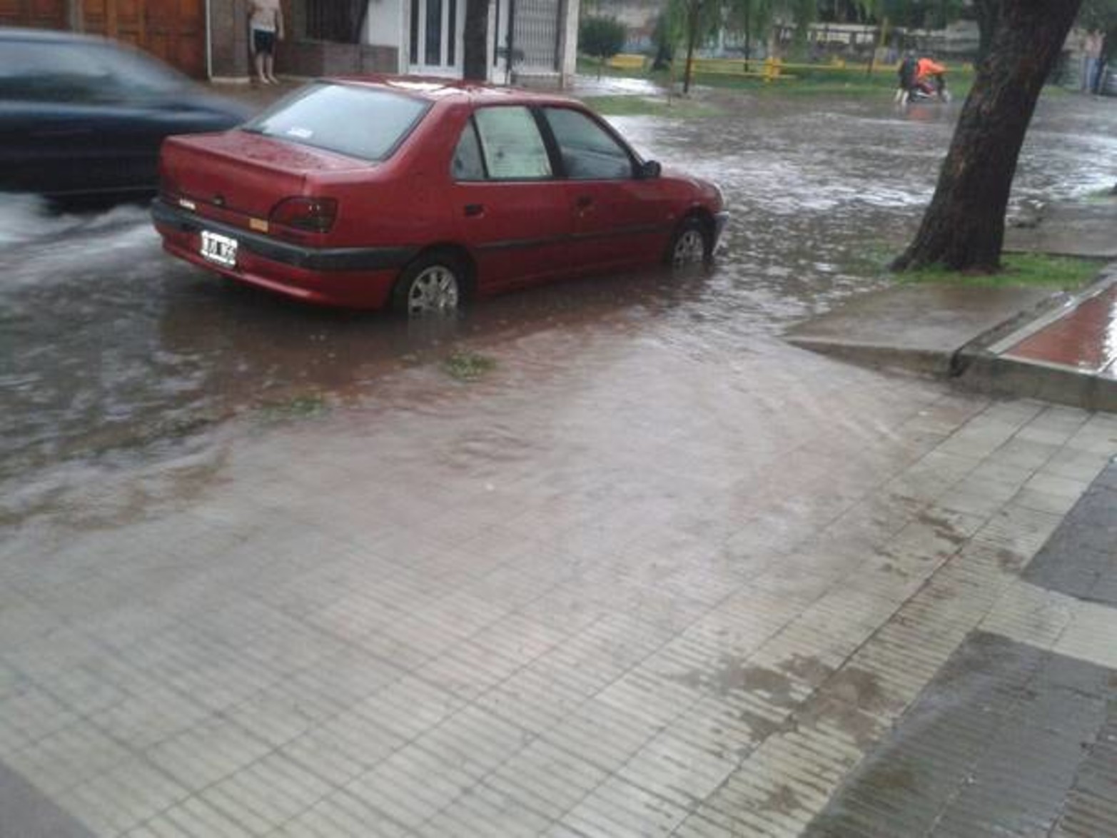 San Jerónimo 3900 se nos quedó el auto