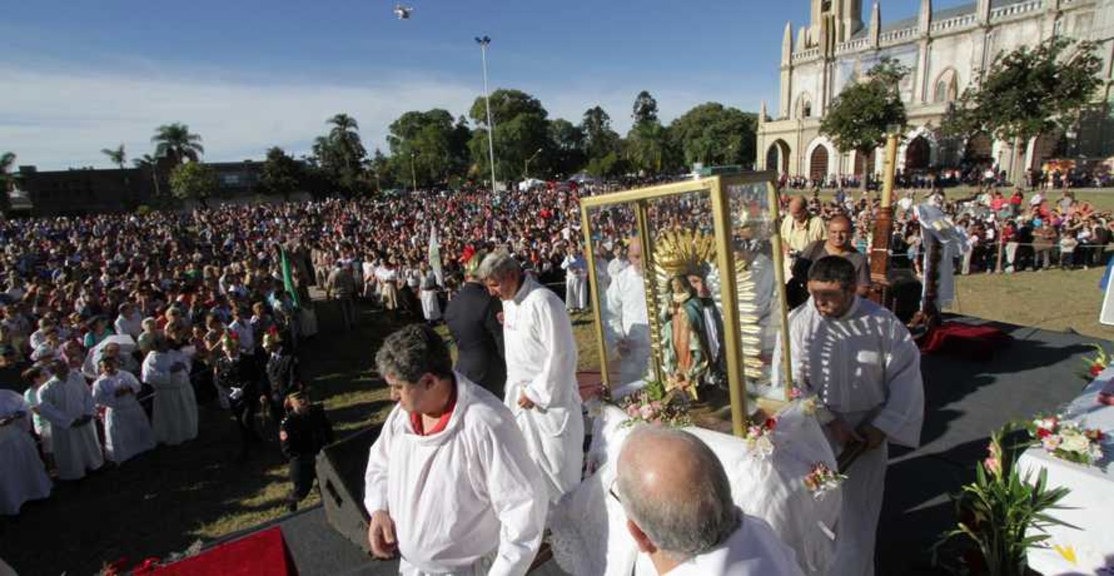 Miles de personas en la peregrinación a la Basílica de Guadalupe