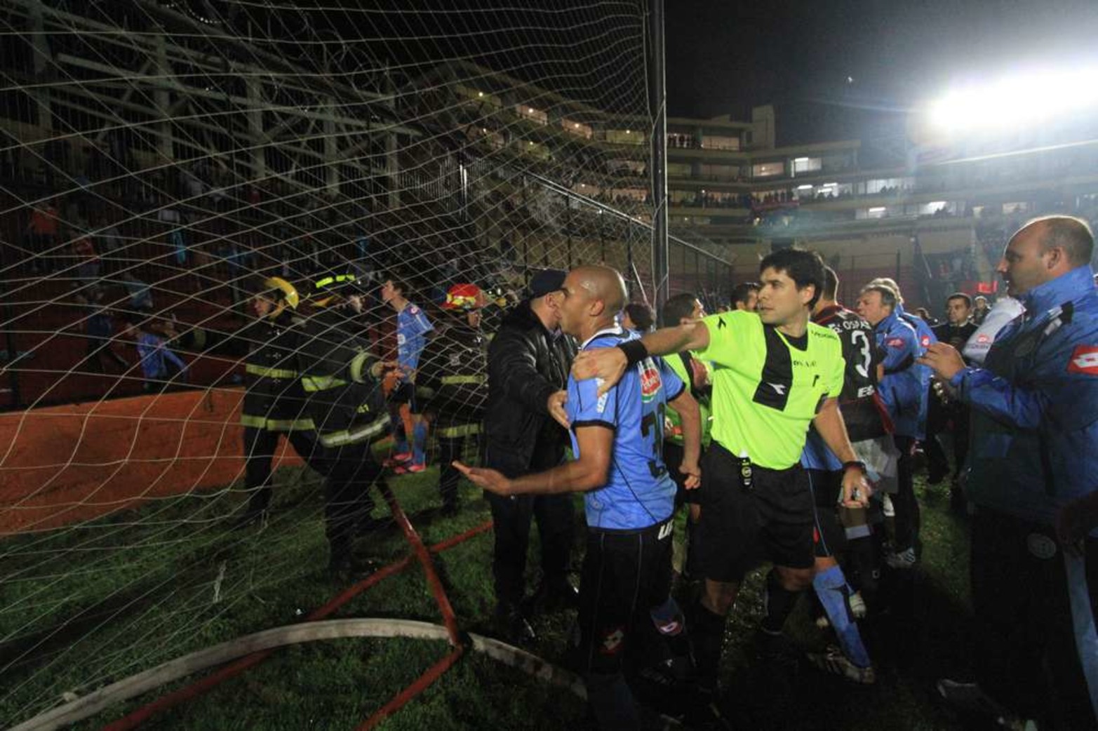Incidentes en la cancha de Colón (Agosto 2012)