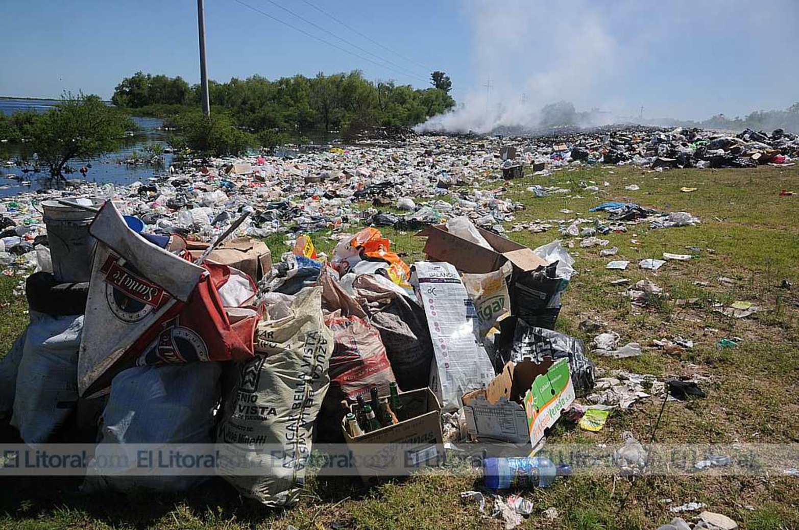 Tira De Basura Barrio Lomas San Jose Rinco