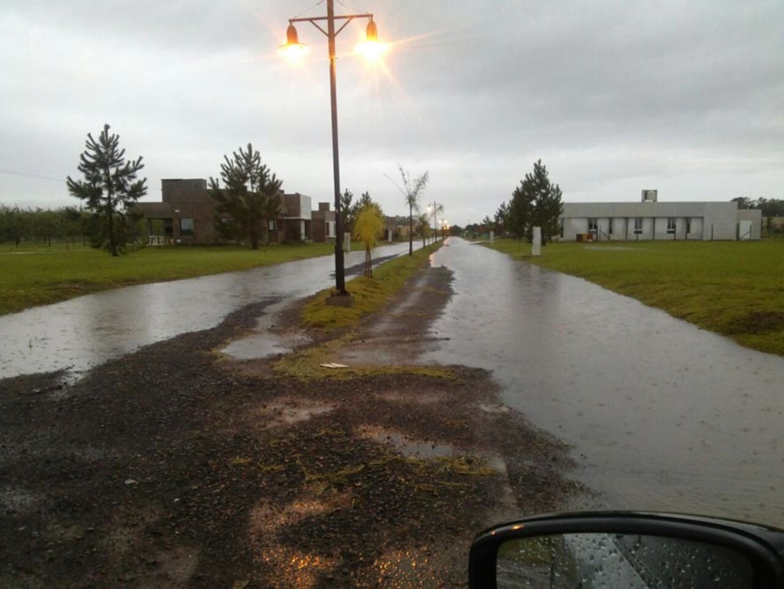 El boulevard al fondo de Aires del LLano