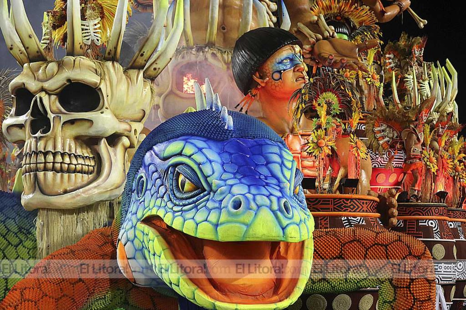 La fiesta en el sambódromo de San Pablo