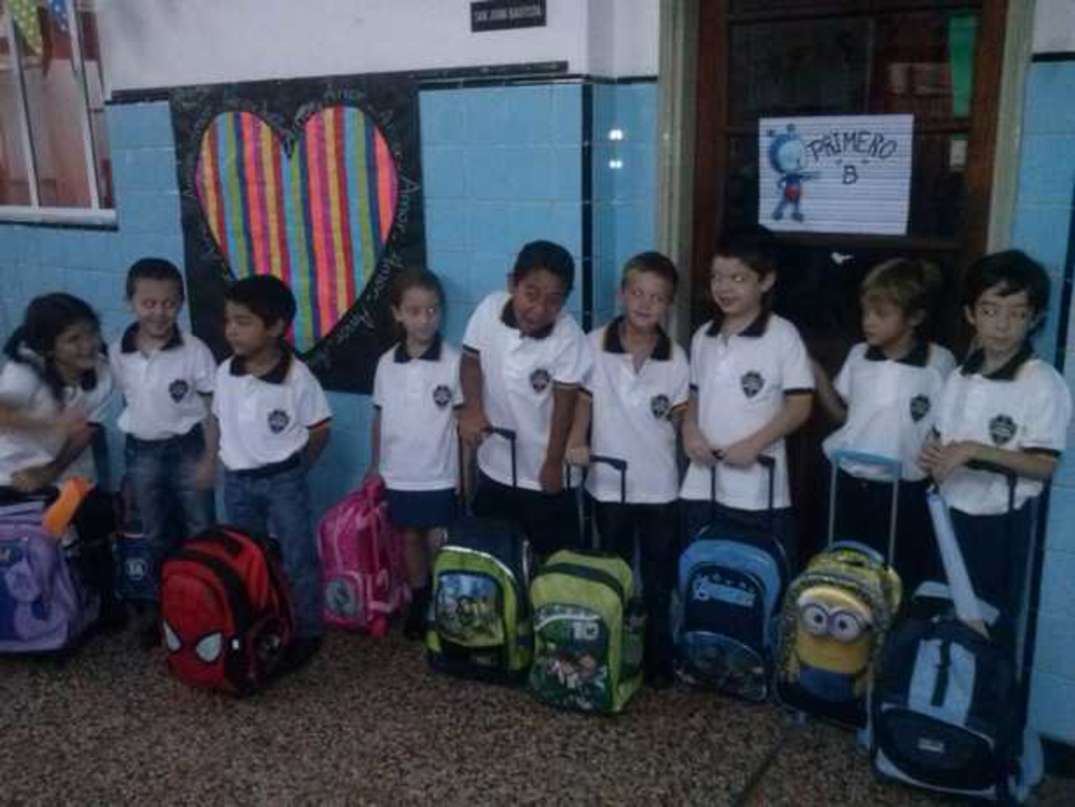 Joaquín y sus compañeros de 1° Grado del Colegio San José