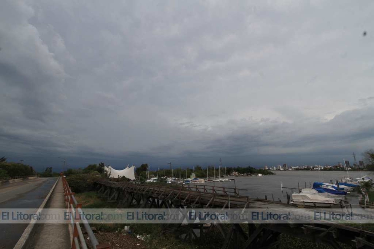 Puente acceso Alto Verde