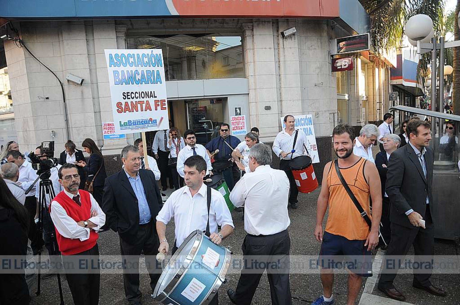 Jornada de protesta activa del gremio de La Bancaria.