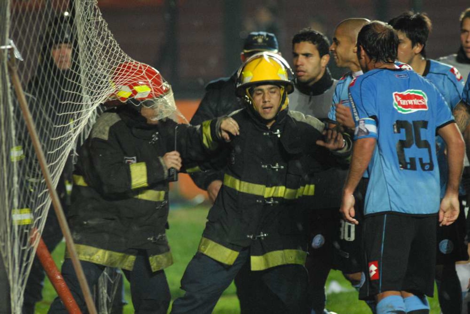 Incidentes en la cancha de Colón (Agosto 2012)