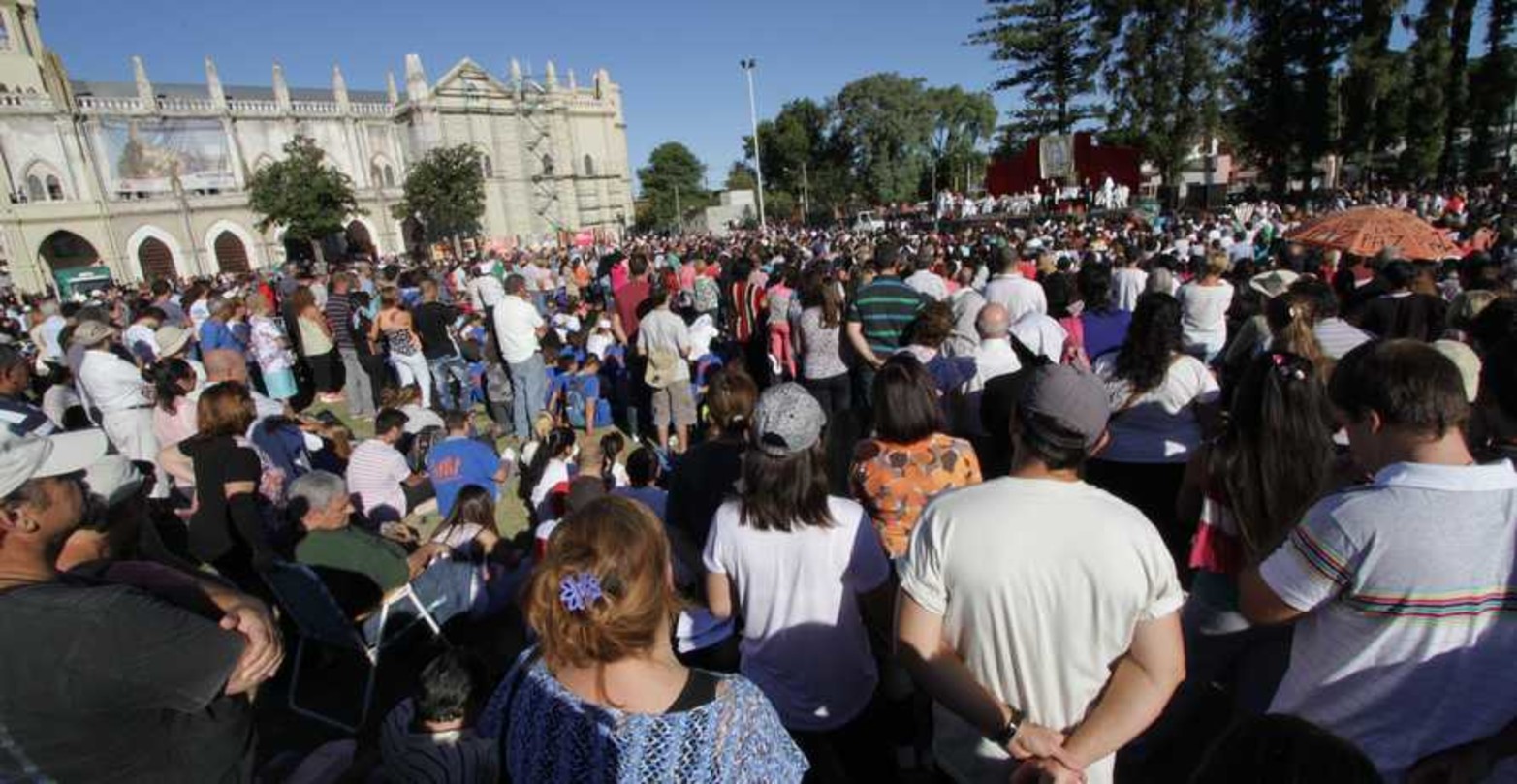 Miles de personas en la peregrinación a la Basílica de Guadalupe