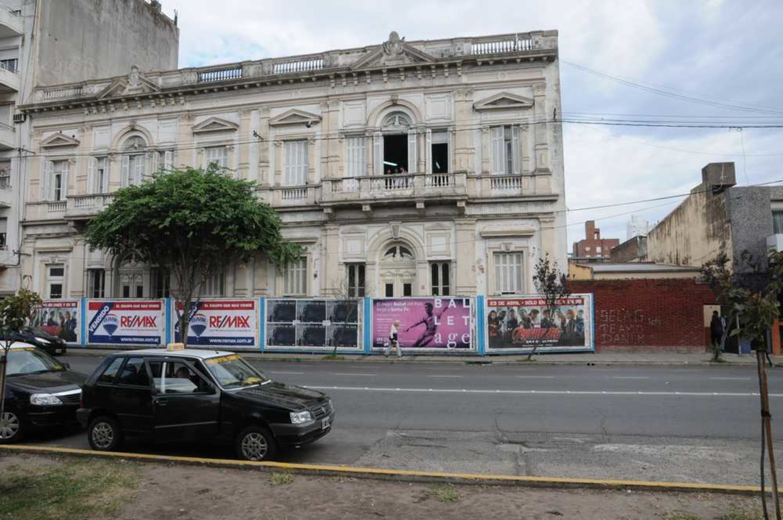 Recorrida por la escuela Bustos. Esperan que lleguen las refacciones
