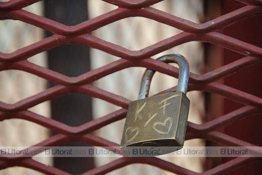 Candados del amor en el Puente Colgante