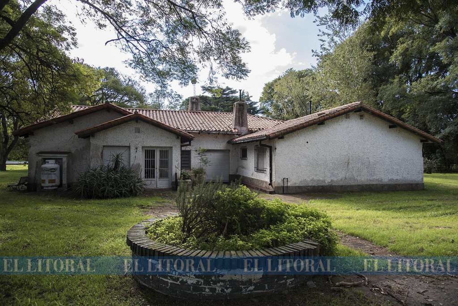 En ese predio Leopoldo Galtieri puso en marcha en 1978 un proyecto de contrainteligencia, que tenían como protagonistas y víctimas a los 16 prisioneros que estaban en ese lugar.