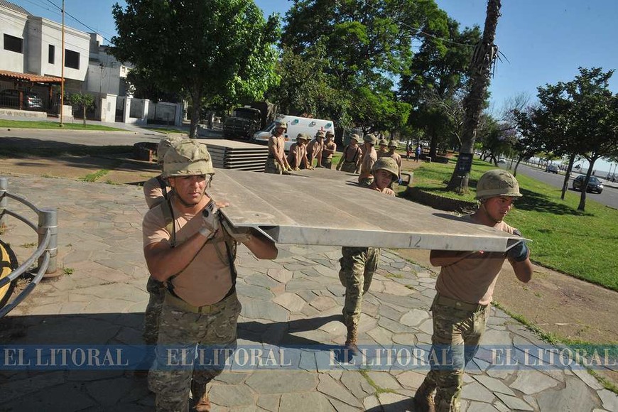 Muestra del Ejercito Argentino en la costanera