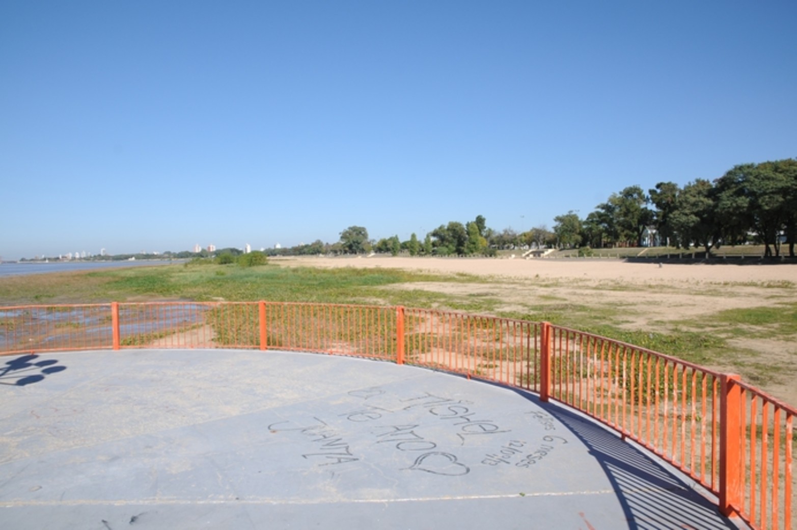 La laguna Setúbal desde la Costanera Oeste
