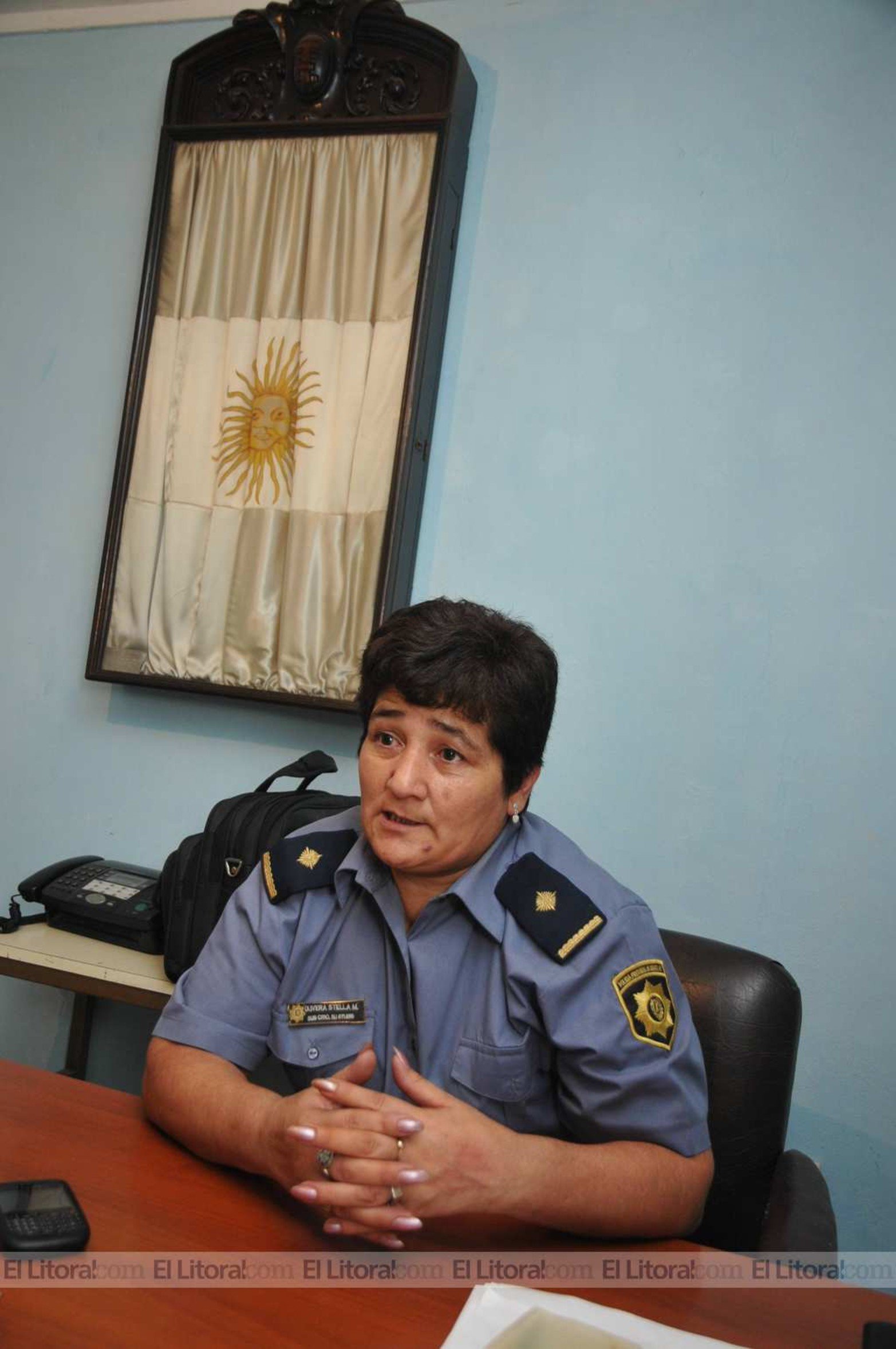 La ex jefa de la Comisaría 14 de Rincón, Stella Maris Olivera, que fue testigo en el juicio por denunciar las irregularidades, será investigada por encubrimiento. Sus camaradas la situaron en el lugar de los hechos en el momento en que escaparon los narcos.