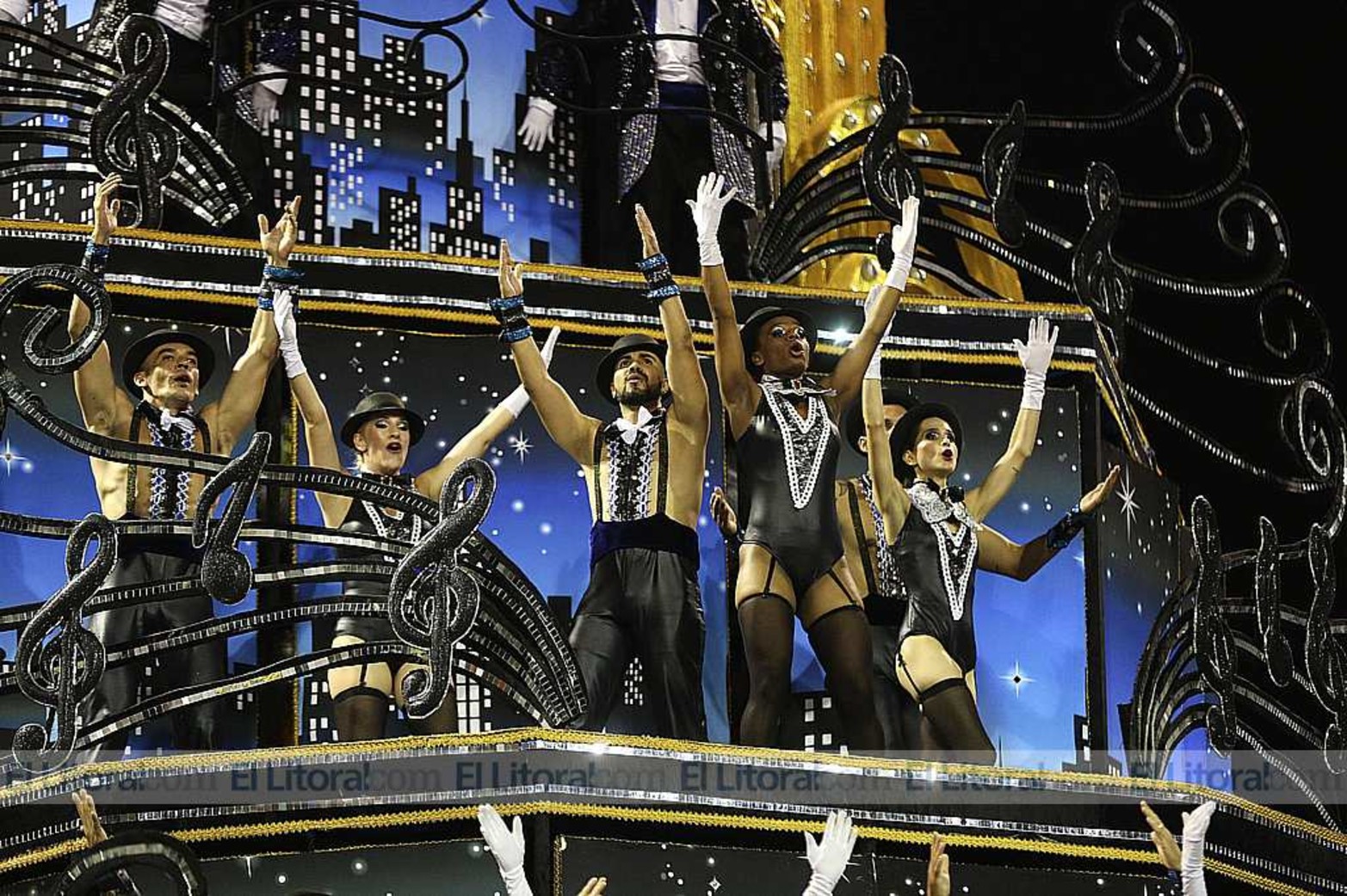 La fiesta en el sambódromo de San Pablo