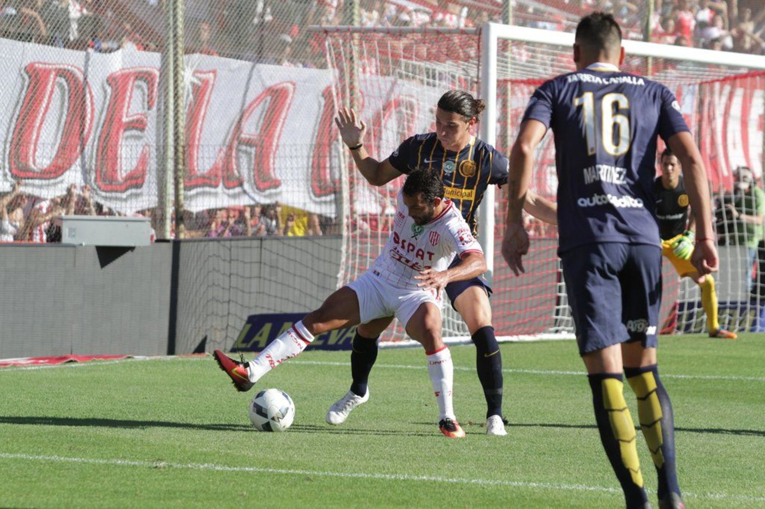 En una tarde calurosa, Unión le ganó a Rosario Central por 2 a 0
