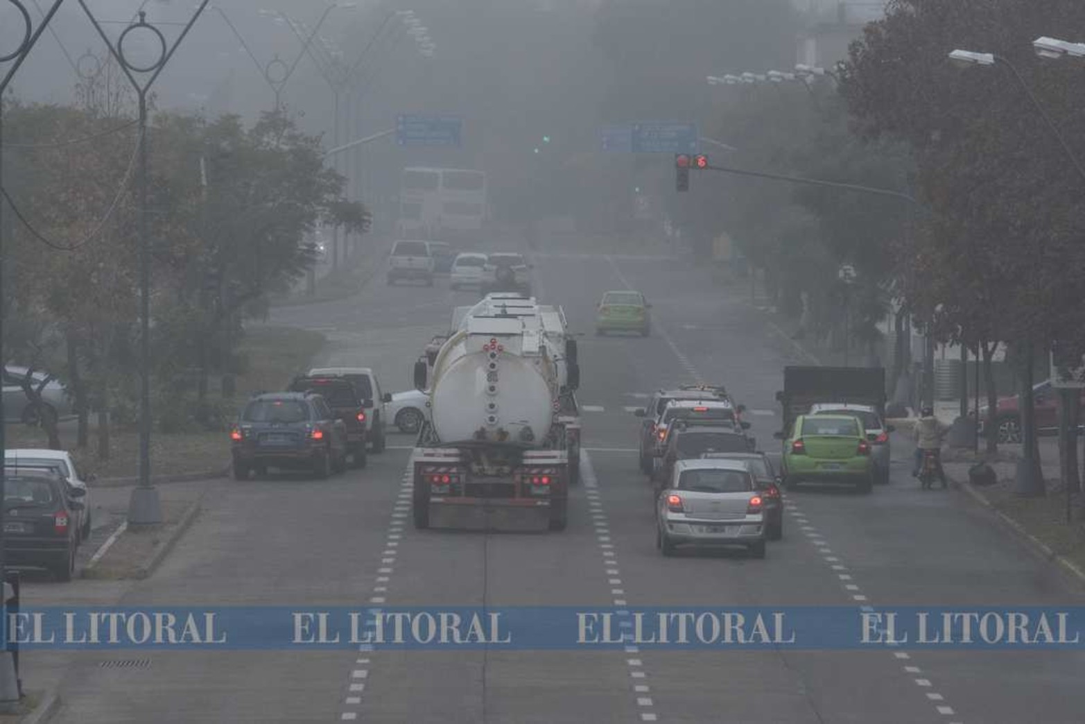 Nubes bajas...Como vino ocurriendo esta semana, una densa niebla cubrió la ciudad. Lo de hoy ¿es niebla o llovizna?