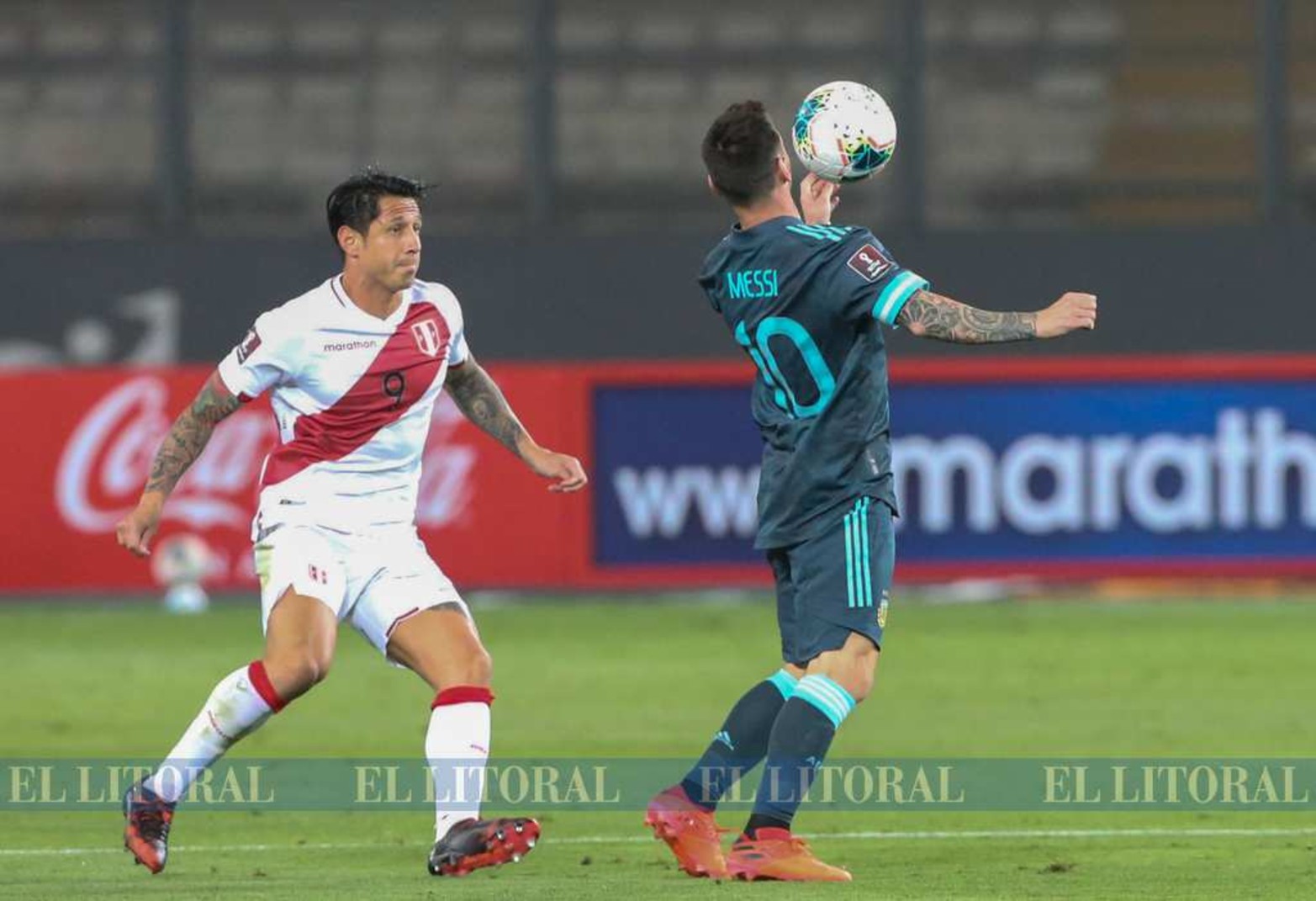 Argentino logró un contundente 2 a 0 en Perú. Logró 10 puntos de los 12 en juego.