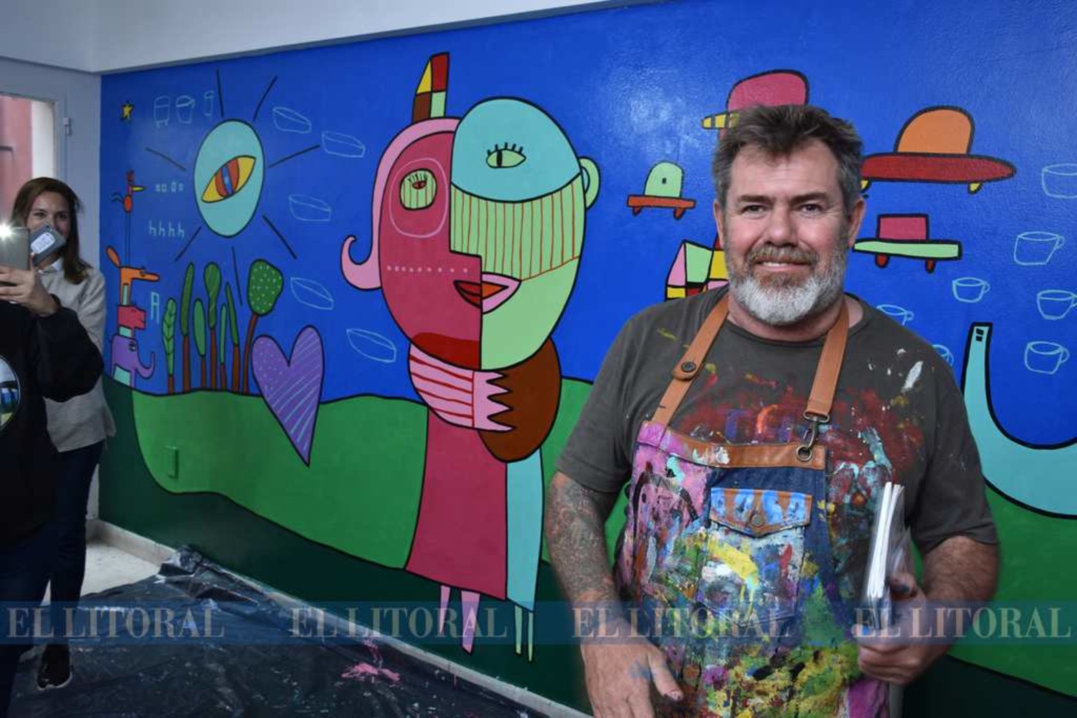 24 de abril de 2019. El artista Milo Lockett pintó un mural en la sede de calle Suipacha.