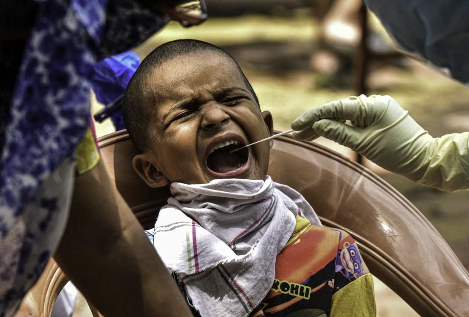 La India en problema. Cada vez se complica mas la situación de salud por el virus COVID-19.Ayer se reportó 294 muertes y 9.887 nuevos casos.Hay 6.642 falecidas y 236.657 personas infectadas.