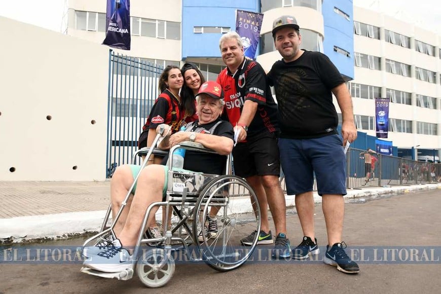 Los hinchas sabaleros en Asunción, encontrate