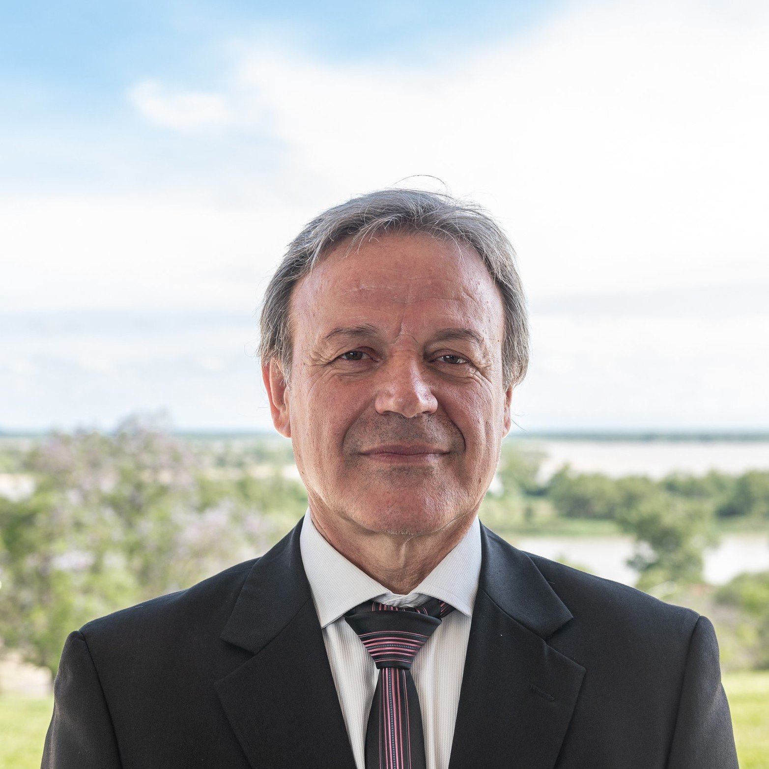 Eduardo Macri es Contador Público Nacional. Estará a cargo de Secretaría de Hacienda, Inversión y Empleo, y Ciencia y Tecnología.