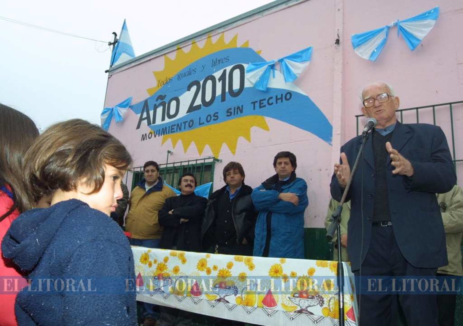 03.06.2004. Movimiento Los Sin Techo en Barrio  Abasto. Martín Balbarrey y Atilio Rosso.